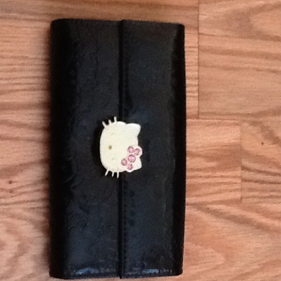 Black hello kitty wallet