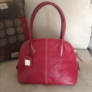 AUTH..well kept Dooney & Bourke Bag