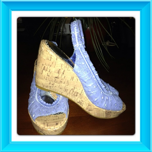 ❤TRADED❤Wedge Blue Shoes size 6