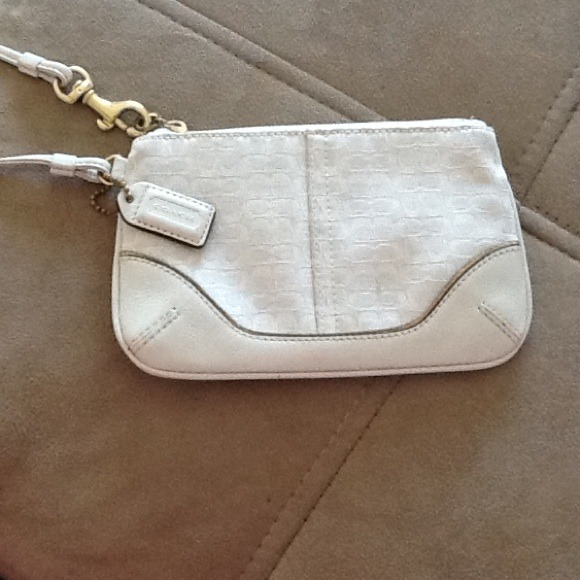 Small coach wristlet- Authentic