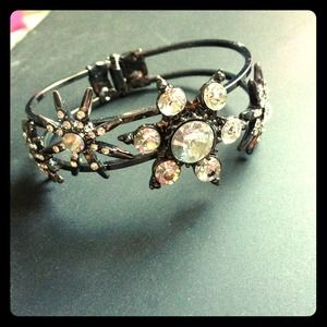 Black rhinestone clamp bracelet