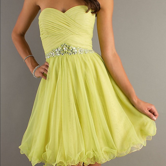 Adrianna Papell citron