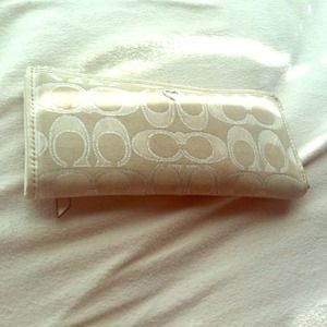 Coach Poppy Wallet- used