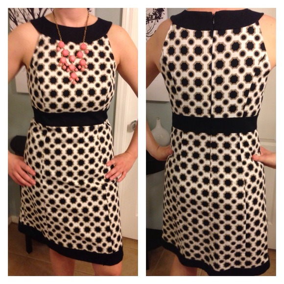 High neckline geometric dress