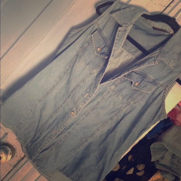 Denim vest top never worn!