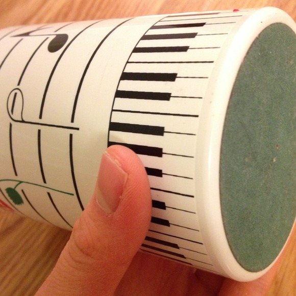 Pen holder - Picture 2 of 2