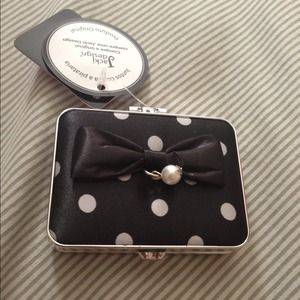 Black polls dot compact mirror