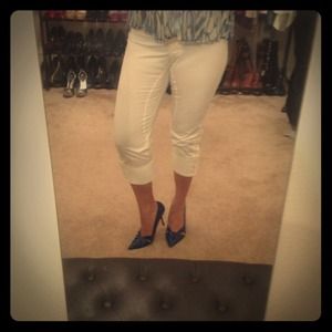 ♦Sold!!! BCBGMaxAzria Capri Pants