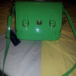 Green Tommy Hilfiger purse