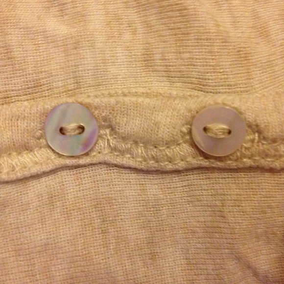 🎀Traded🎀 Cream razor-back top - Picture 2 of 2