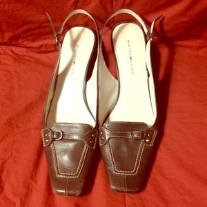 Brown Bandolino slingback kitten heel