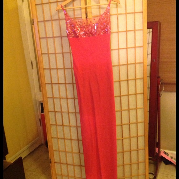 Gilar Evening Gown - coral