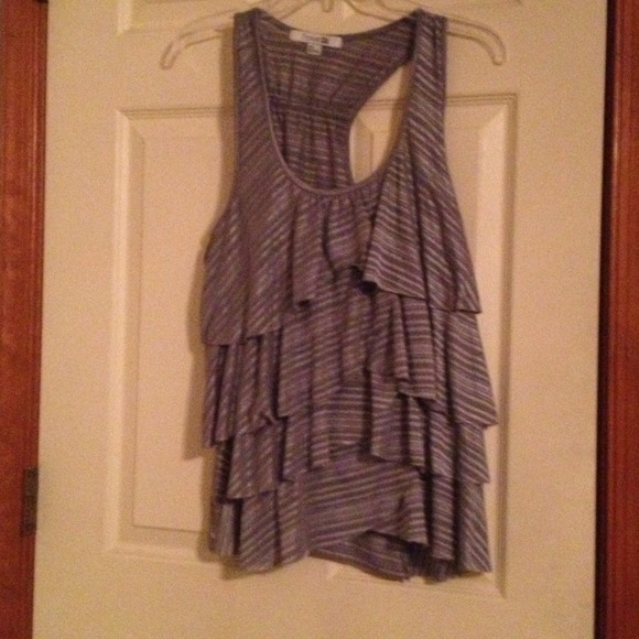 Forever 21 Tops - Flowy summer top! Gray!