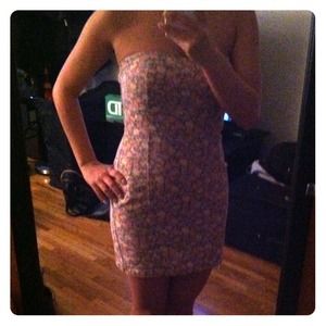 Jean flowery dress.