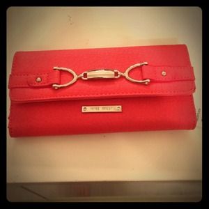 Nine West peach wallet
