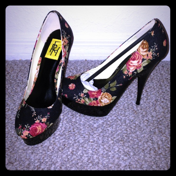 Floral pumps
