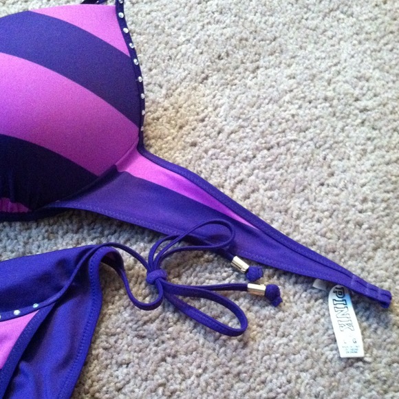 Bathing suit - Picture 2 of 3