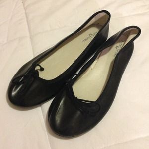 Basic black flats
