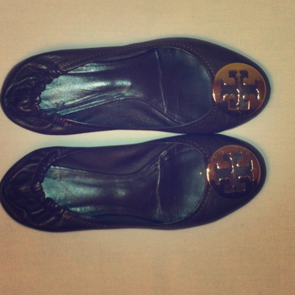 RESERVED for @lauren_chan Tory Burch "Reva" flats