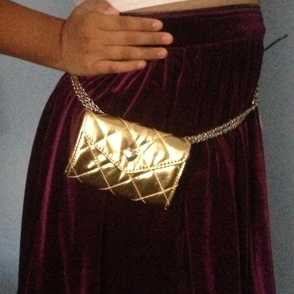 S/m fanny pack like purse