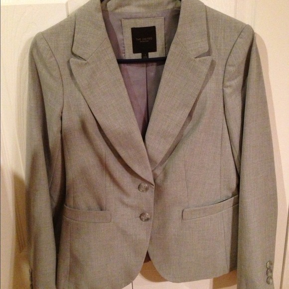 🚫SOLD🚫The Limited Two Button Grey Blazer - Picture 3 of 3
