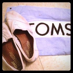Toms