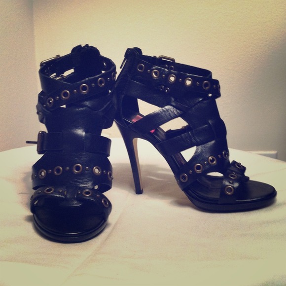 Dolce Vita black pumps with goldtone grommets