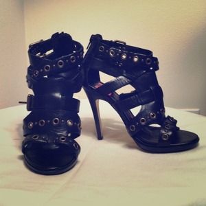 Dolce Vita black pumps with goldtone grommets