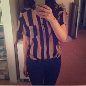 Striped short sleeve chiffron top