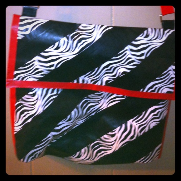 Duct tape over the shoulder Zebra Bag!
