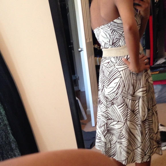 Beautiful sun dress! - Picture 3 of 4