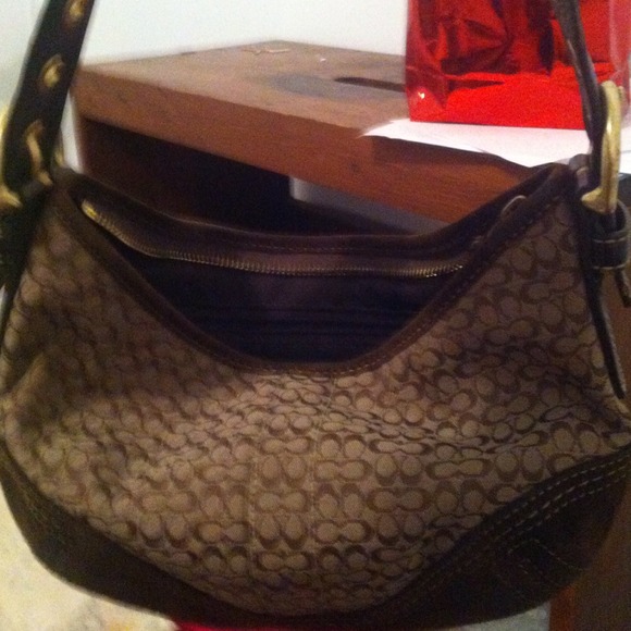 💢SOLD💢Coach Purse - Picture 2 of 3