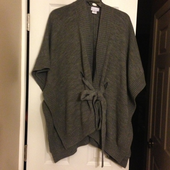 Grey belted open sweater