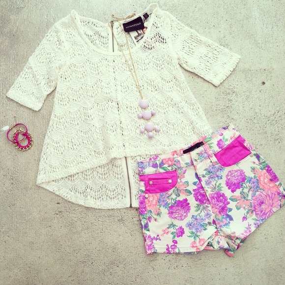 MINKPINK floral print shorts! New arrival!