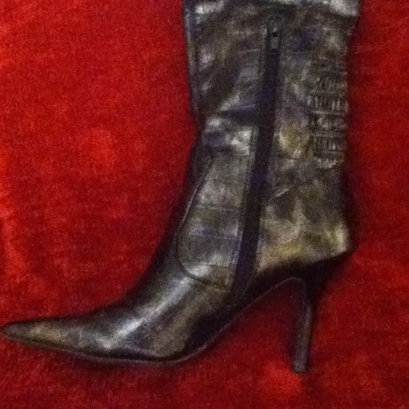 Multi-Color Boot - Picture 2 of 4