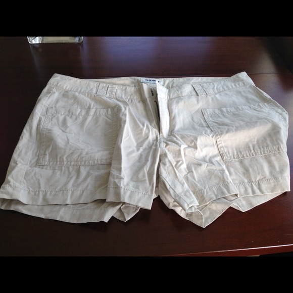 🔴SOLD🔴 Old Navy Shorts - Size 16 - NWOT