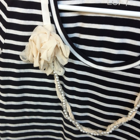 SOLD! LOFT long sleeve tee - Picture 2 of 4