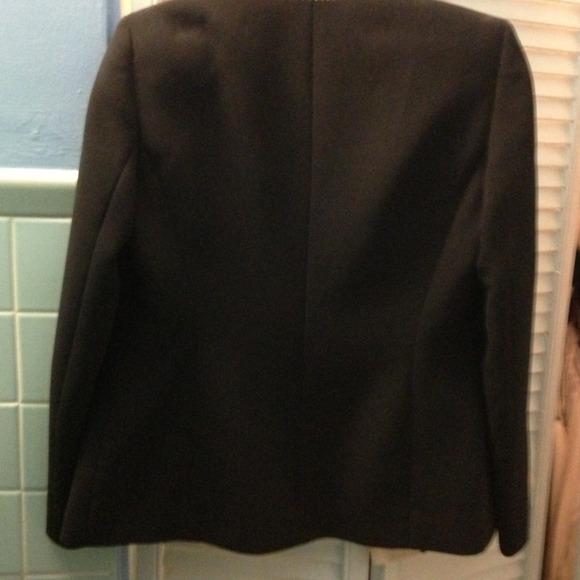 Beautiful jacket excellent for work. - Picture 2 of 3