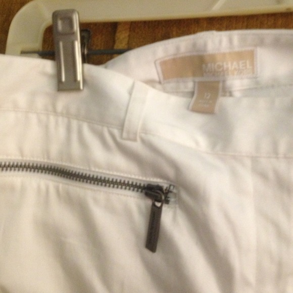 NWT Michael Kors white size 12 never worn! - Picture 2 of 3