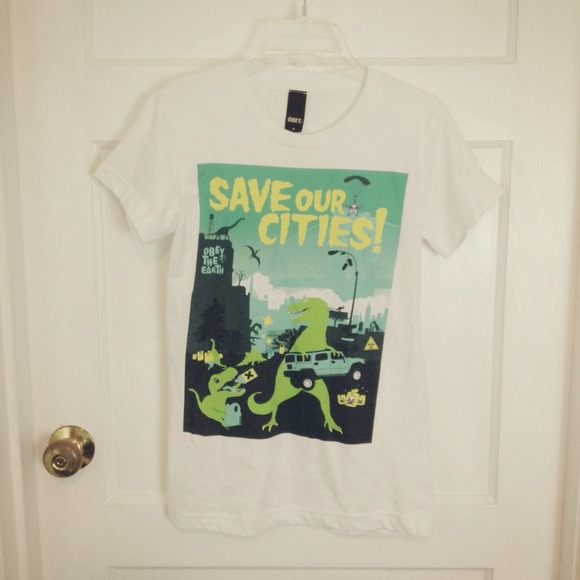 🚨 SOLD Obey Save Our Cities T-Shirt