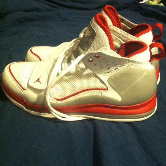 mens red and white jordans