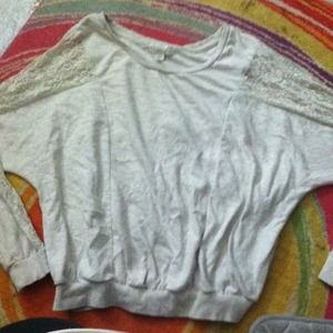 Slouchy off-white pull over with lace arms