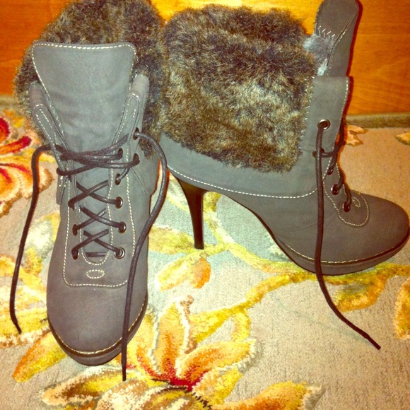 💥Lace up Migato Booties