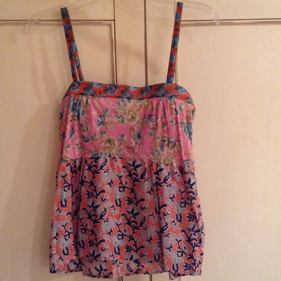 REDUCED!! Calypso floral top. Great for summer!!!