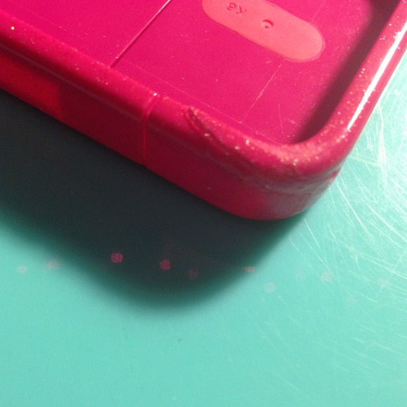 Pink Sparkly incase case for the iPhone 4/4s! - Picture 3 of 3