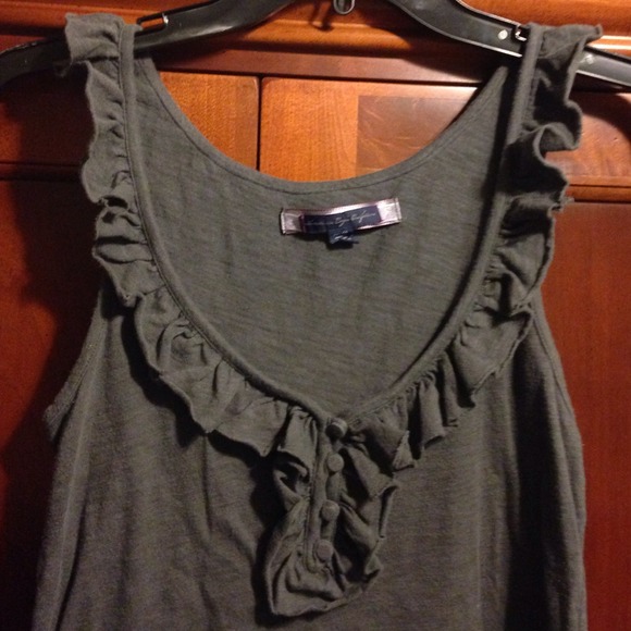 AEO Ruffle Tank☀️ - Picture 2 of 4