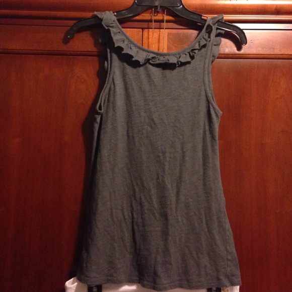 AEO Ruffle Tank☀️ - Picture 4 of 4