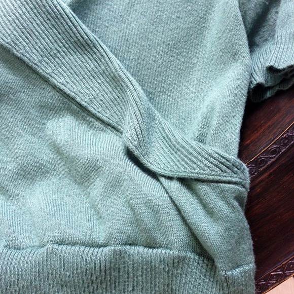 Ann Taylor Sea Foam Green Cross Sweater Large 12 - Picture 3 of 4