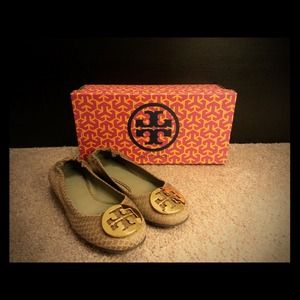 Tory Burch flats. SOLD