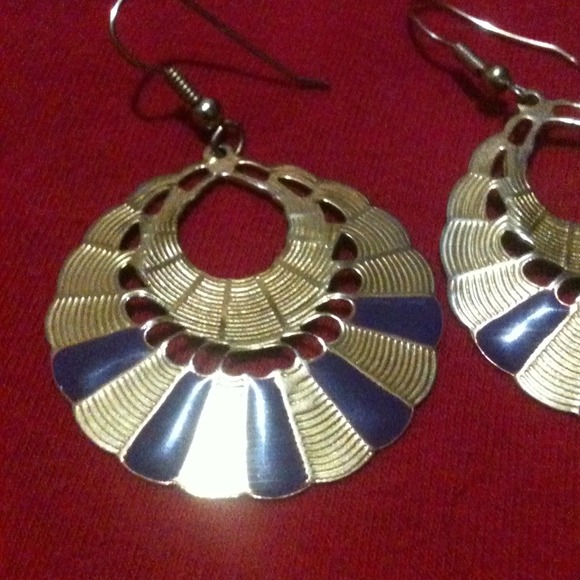 Vintage 80s earrings! - Picture 2 of 2